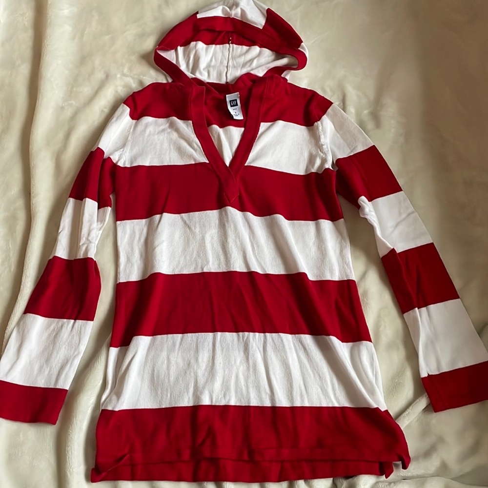 GAP Red and White Striped V Neck Sweatshirt with hood